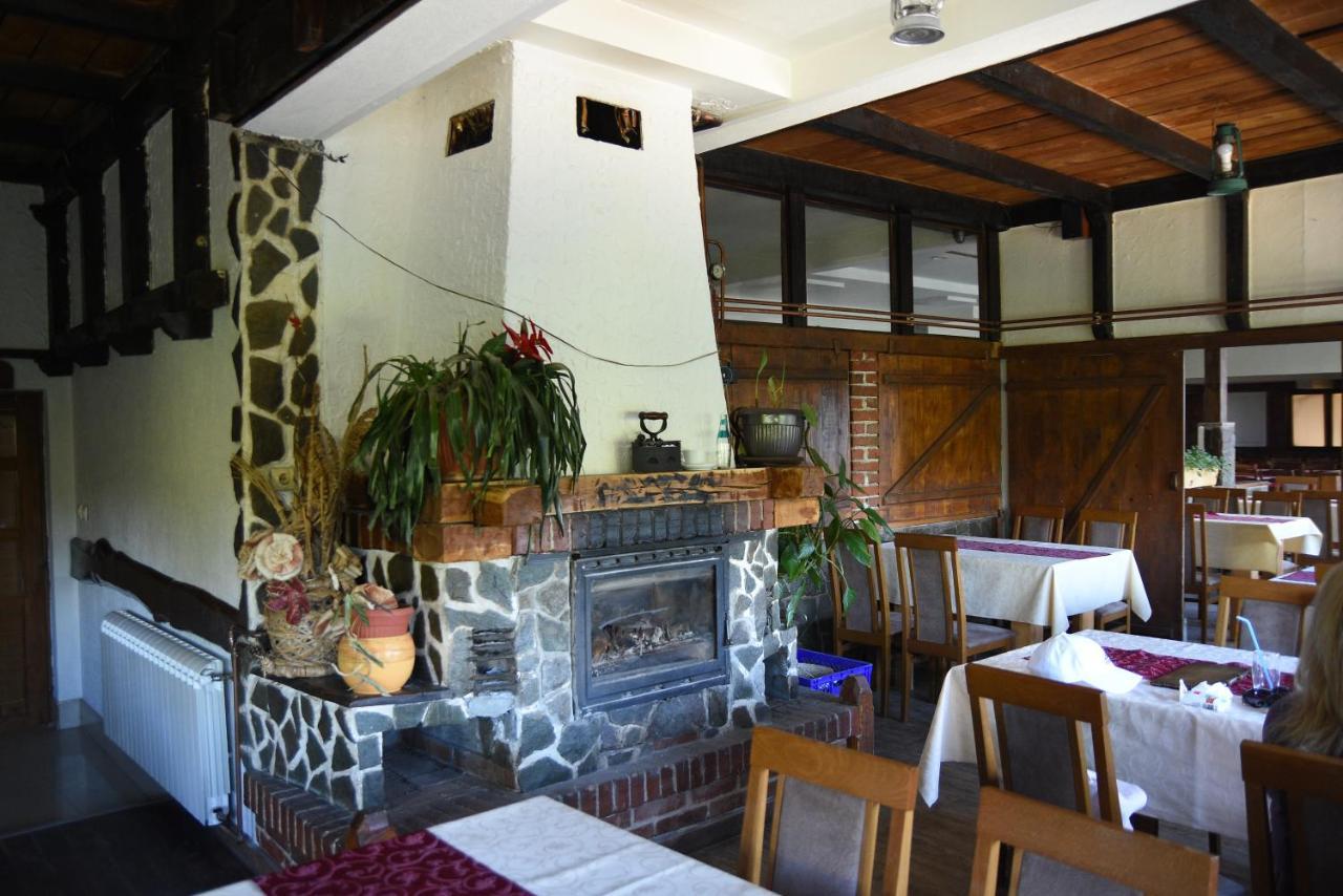 Mm Narcis Bed & Breakfast Власина Рид Екстериор снимка