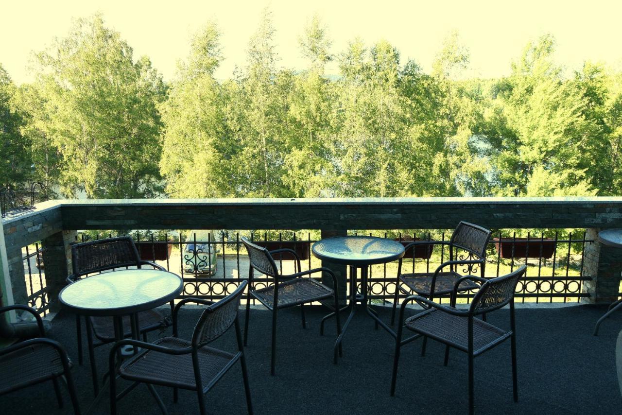 Mm Narcis Bed & Breakfast Власина Рид Екстериор снимка