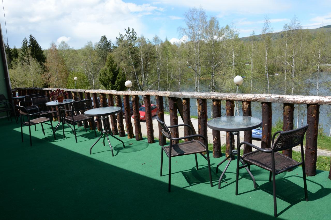 Mm Narcis Bed & Breakfast Власина Рид Екстериор снимка