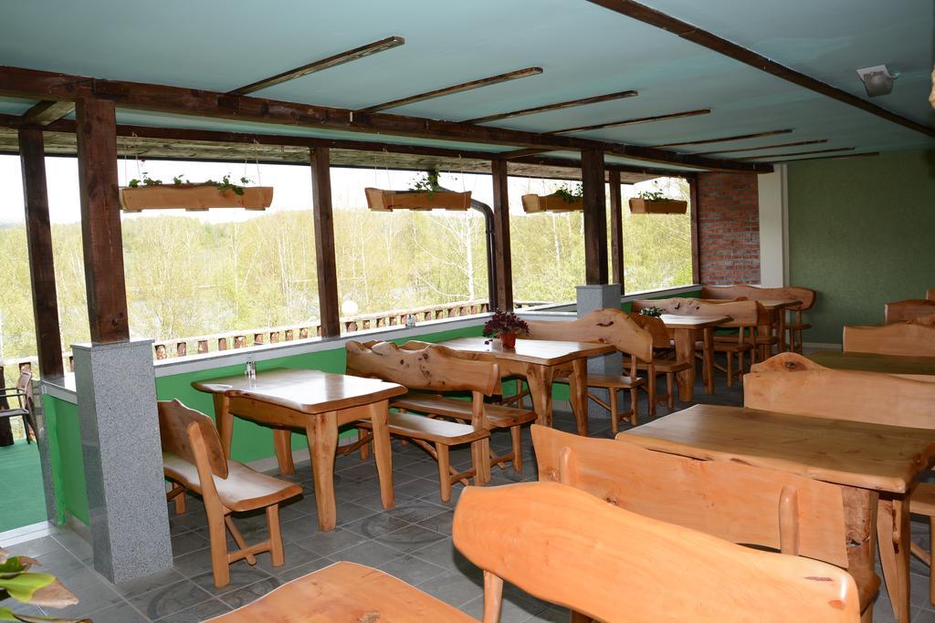 Mm Narcis Bed & Breakfast Власина Рид Екстериор снимка