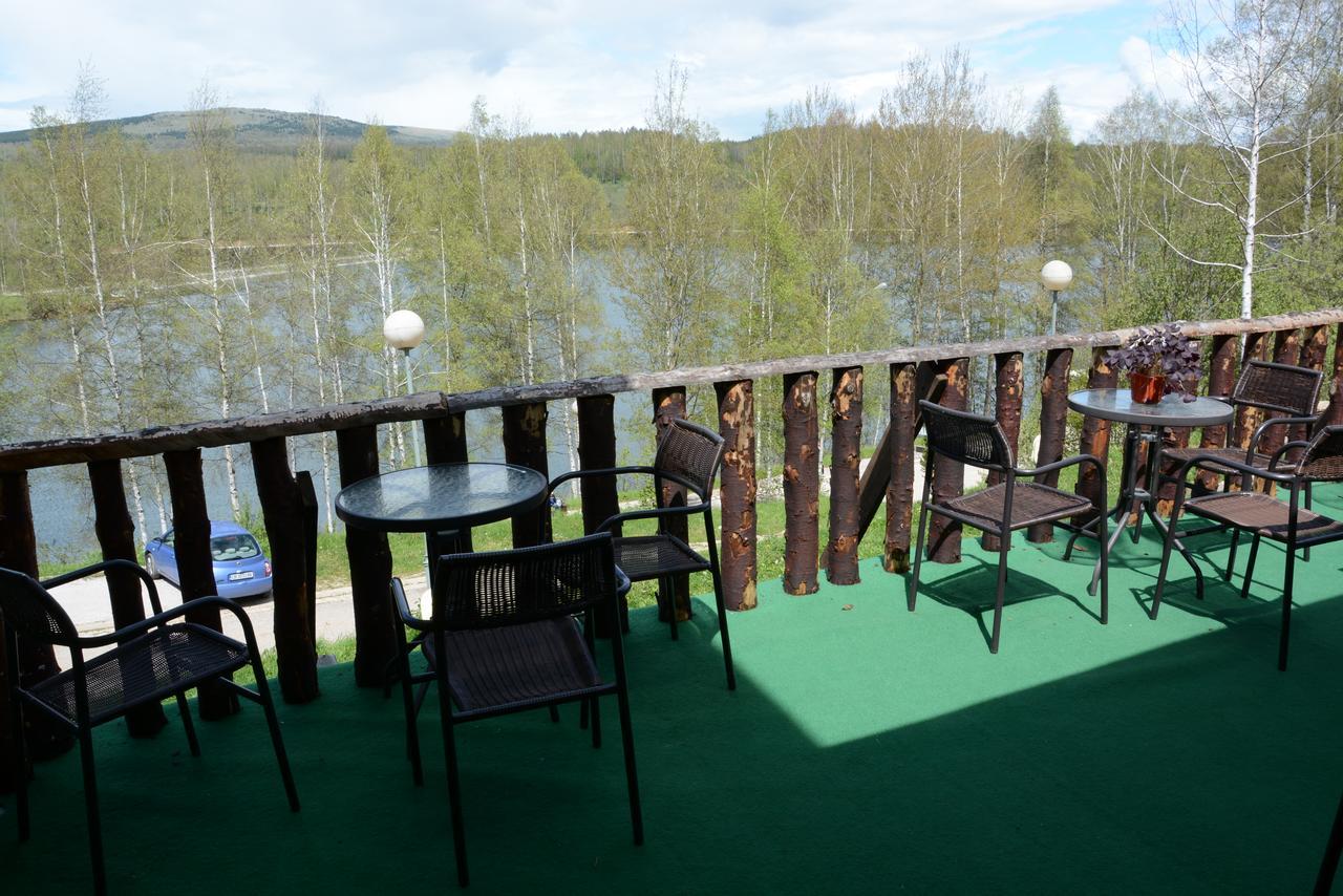 Mm Narcis Bed & Breakfast Власина Рид Екстериор снимка