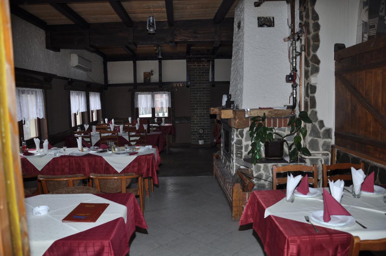 Mm Narcis Bed & Breakfast Власина Рид Екстериор снимка