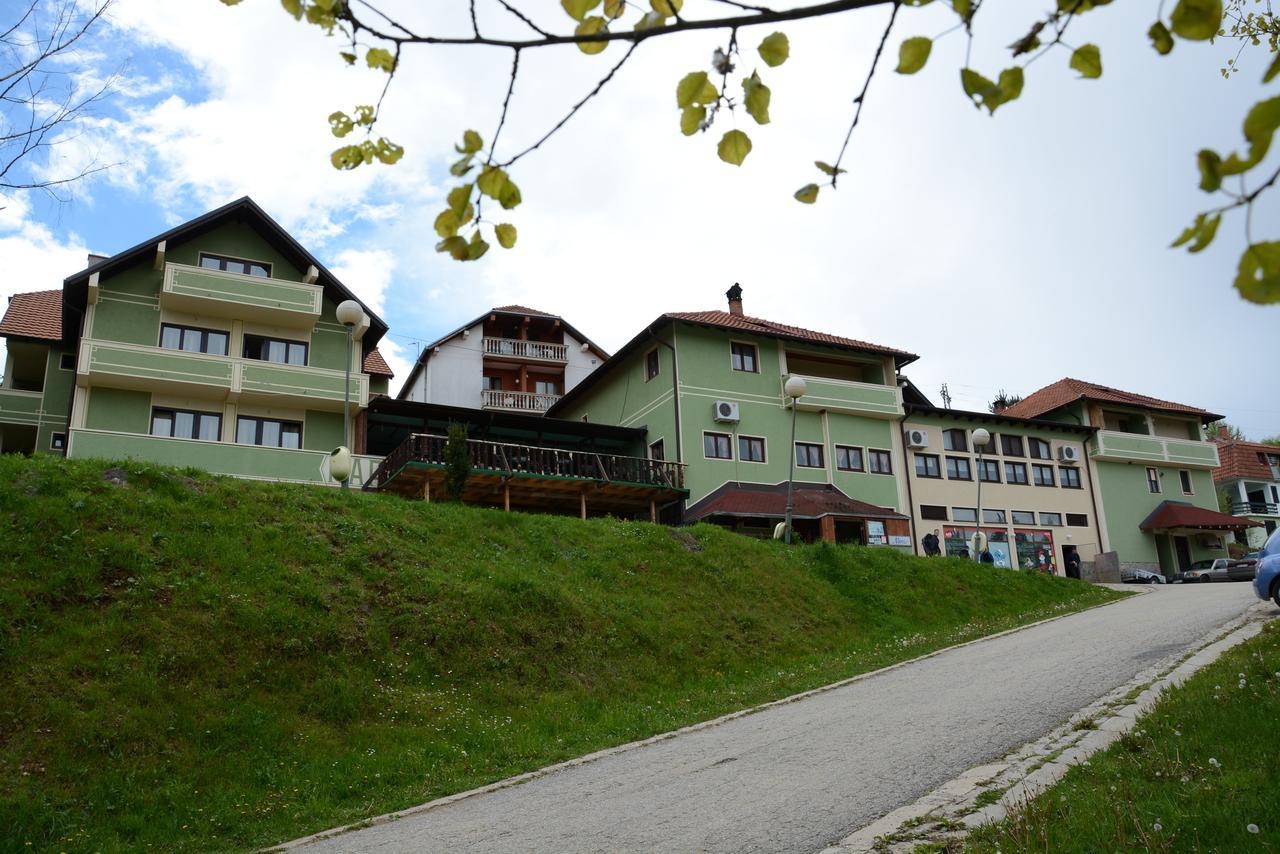 Mm Narcis Bed & Breakfast Власина Рид Екстериор снимка