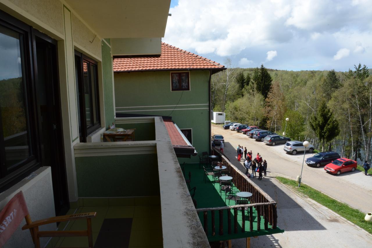 Mm Narcis Bed & Breakfast Власина Рид Екстериор снимка